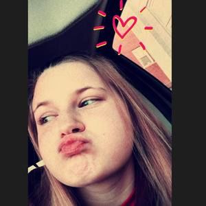 Meet your Posher, Karissa